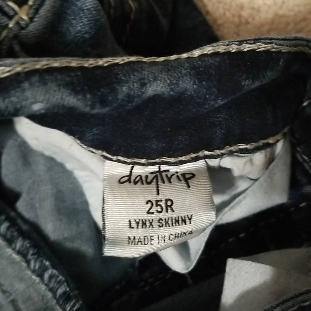 Daytrip 'Lynx' Skinny Jeans 25 - Picture 6 of 7